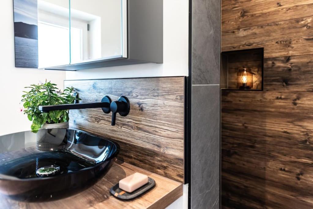 Exklusives Design-Apartment & Sauna Warngau エクステリア 写真